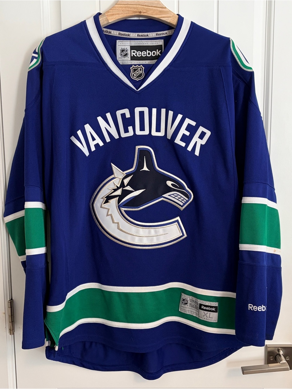 Authentic Reebok Vancouver Canucks Orca Blue Jersey Size XL Extra Large